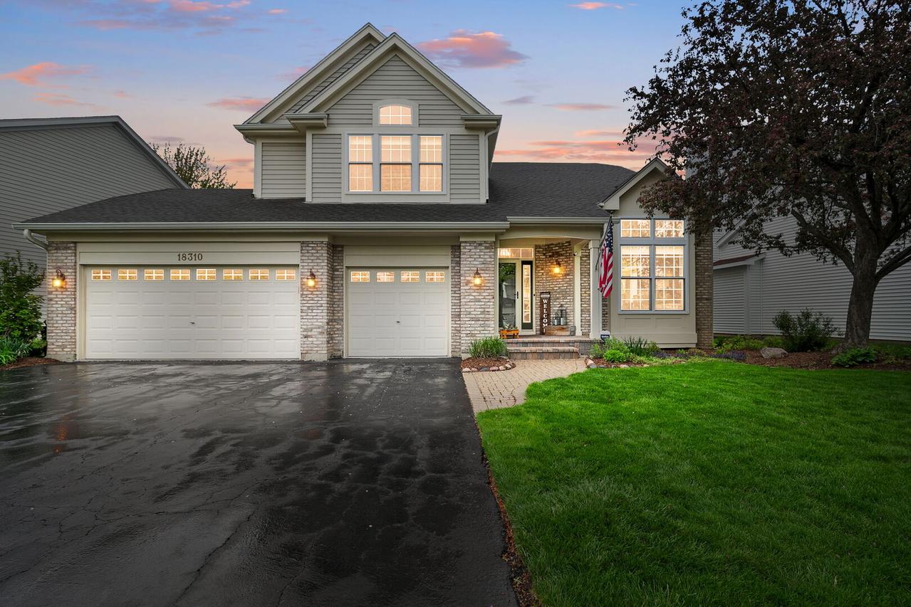 18310 W Meander Dr., Grayslake, IL 60030