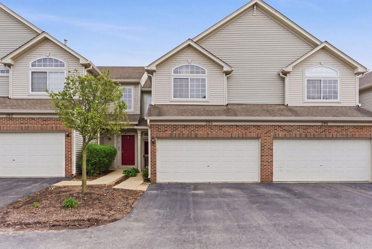 394 Jamestown Ct., Aurora, IL 60504