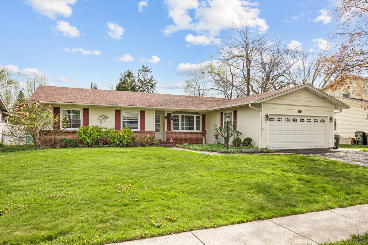 33 Walpole Rd., Elk Grove Village, IL 60007