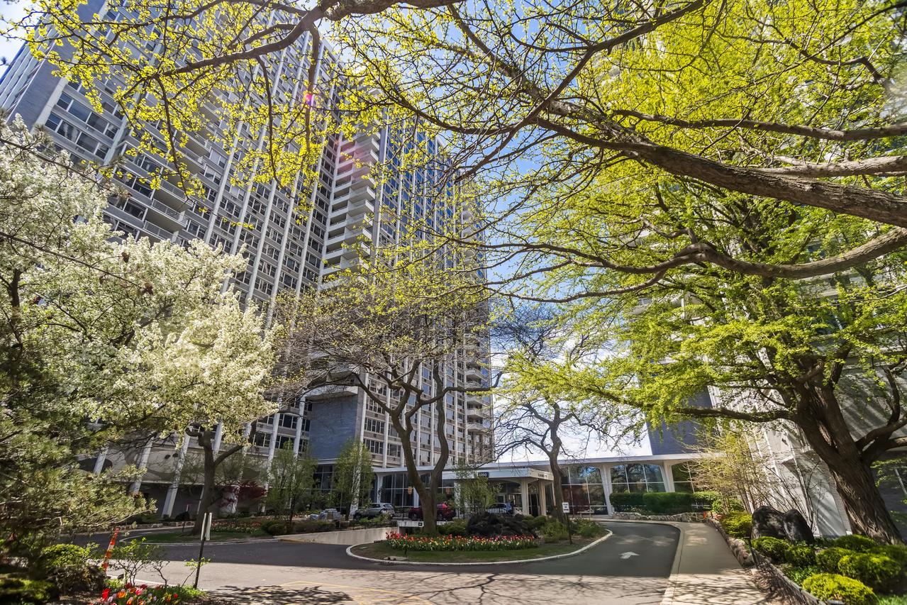 4250 N Marine Dr. #1830, Chicago, IL 60613