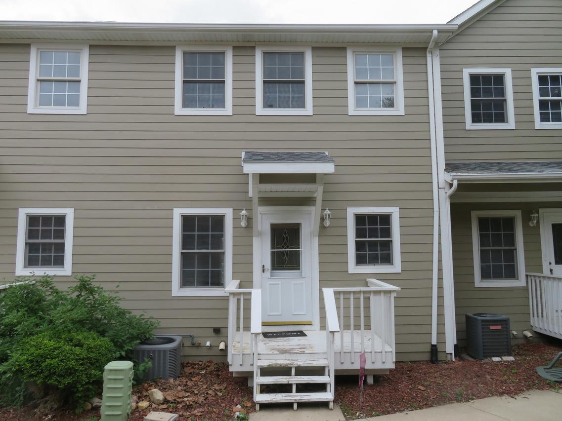 2041 Lisbon Rd. #B, Morris, IL 60450