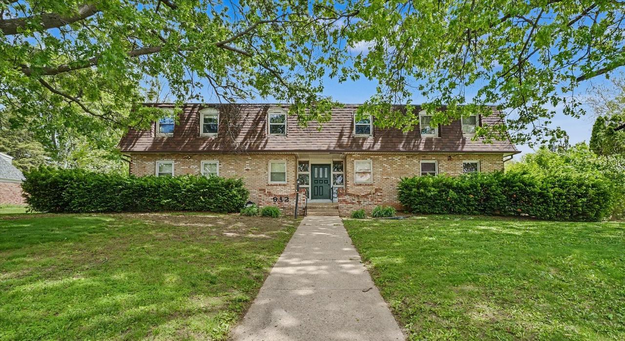 912 Crescent Dr. #1-4, Champaign, IL 61821