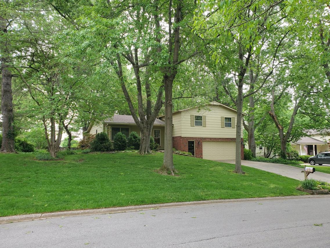 103 N Lark Ln., Carbondale, IL 62901