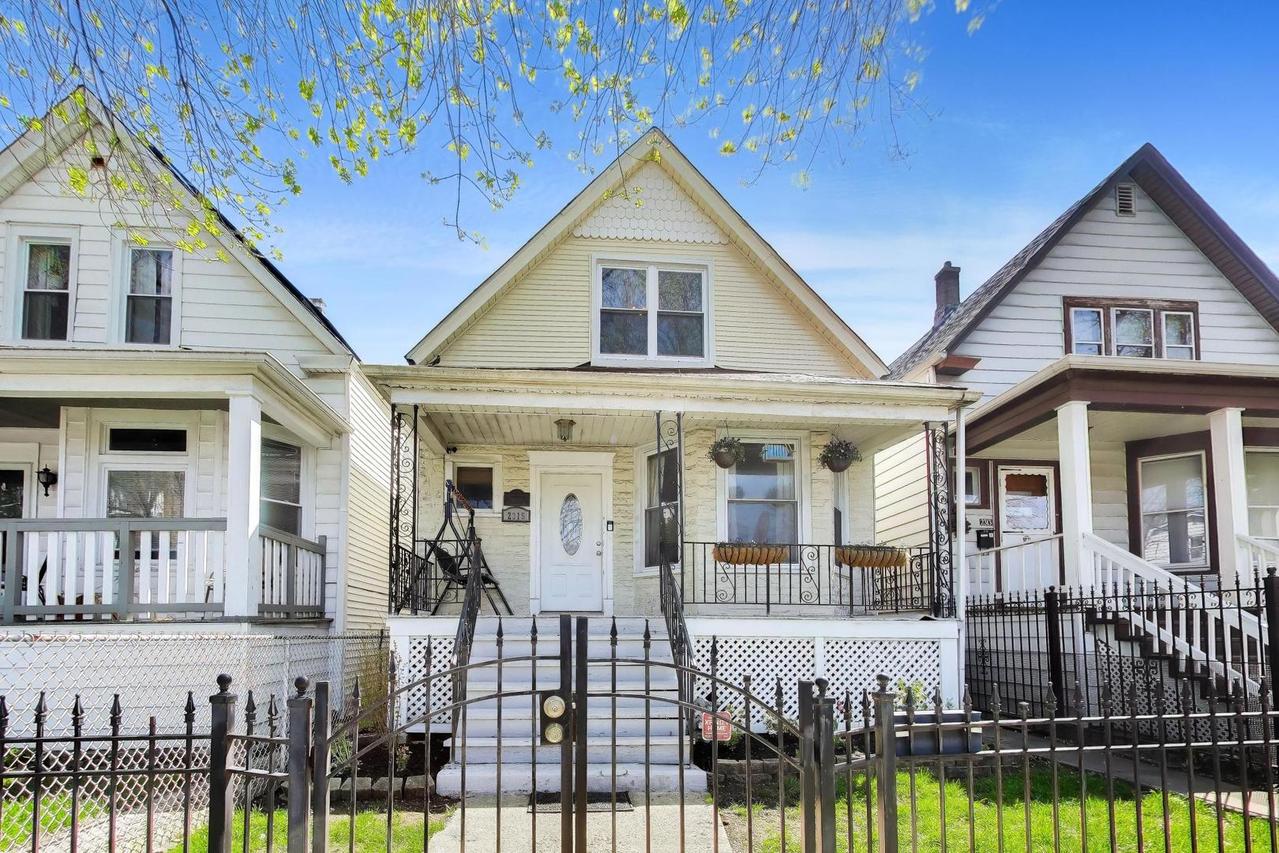 2315 N Tripp Ave., Chicago, IL 60639