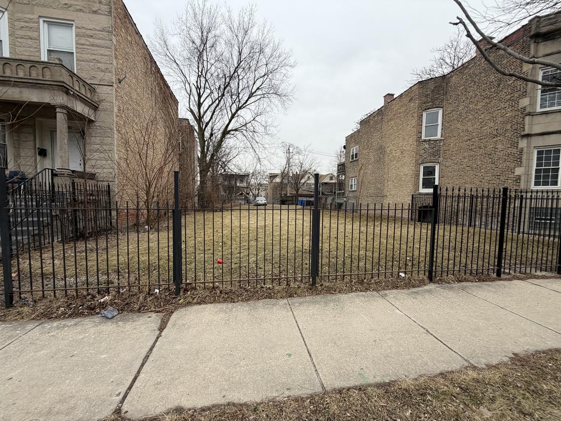 4337 W Jackson Blvd., Chicago, IL 60624