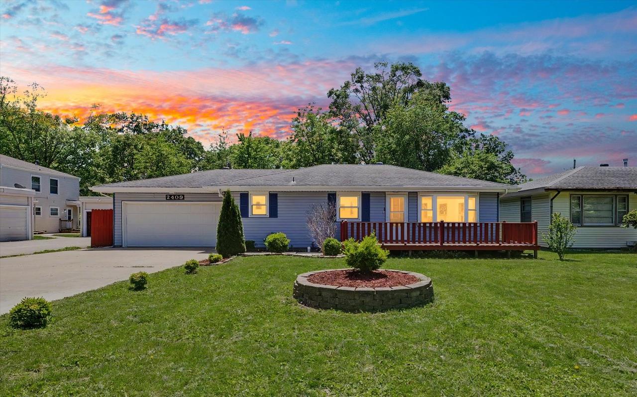 2409 W John St., Champaign, IL 61821
