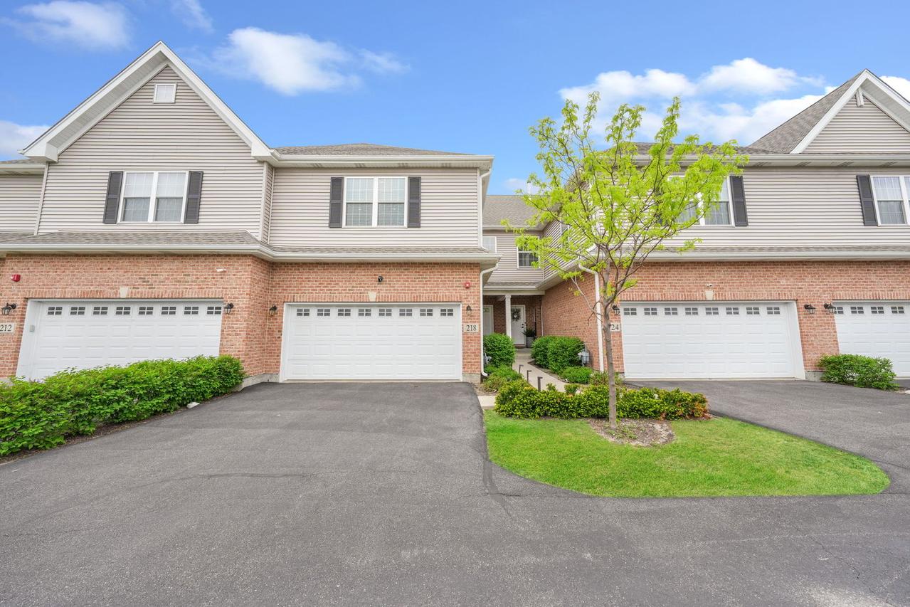 218 Auburn Hills Ln., Addison, IL 60101