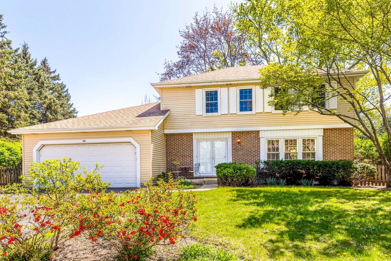 505 Fairlawn Ave., Libertyville, IL 60048