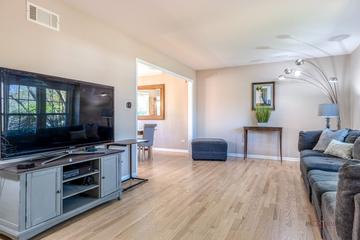 505 Fairlawn Ave., Libertyville, IL 60048