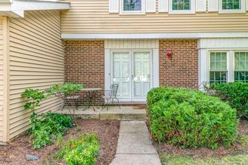 505 Fairlawn Ave., Libertyville, IL 60048