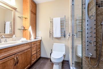 505 Fairlawn Ave., Libertyville, IL 60048