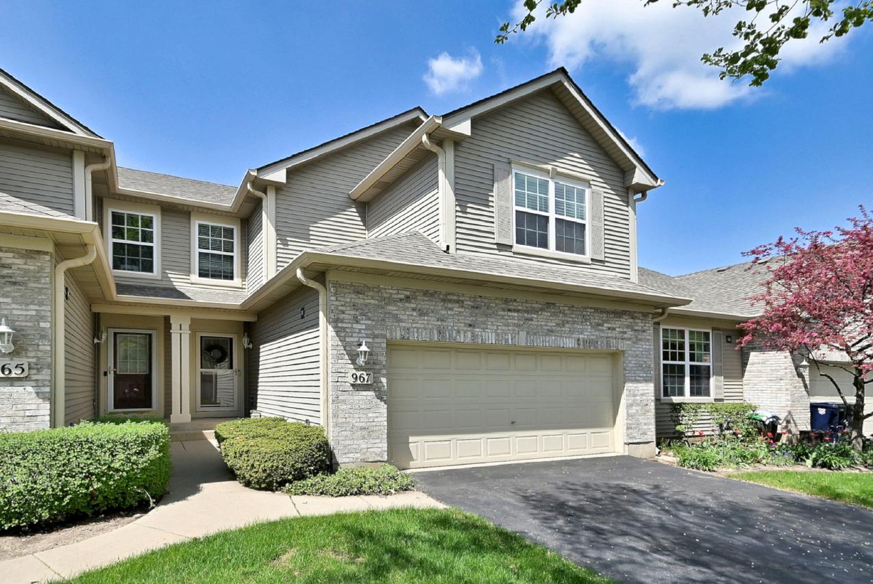 967 Oak Ridge Blvd., Elgin, IL 60120