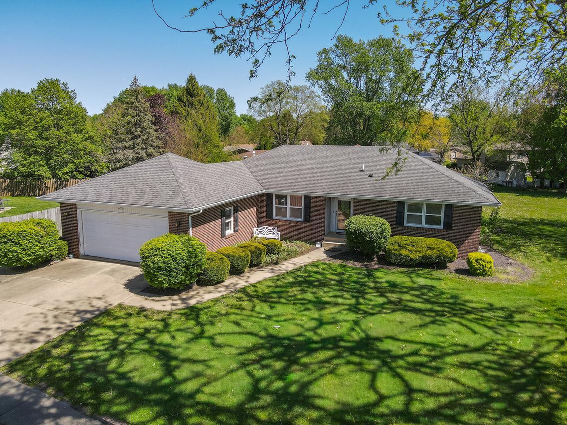 690 E Vicksburg Ct., Bourbonnais, IL 60914