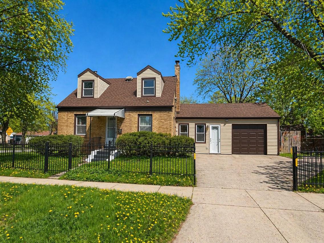 913 Flossmoor Ave., Waukegan, IL 60085