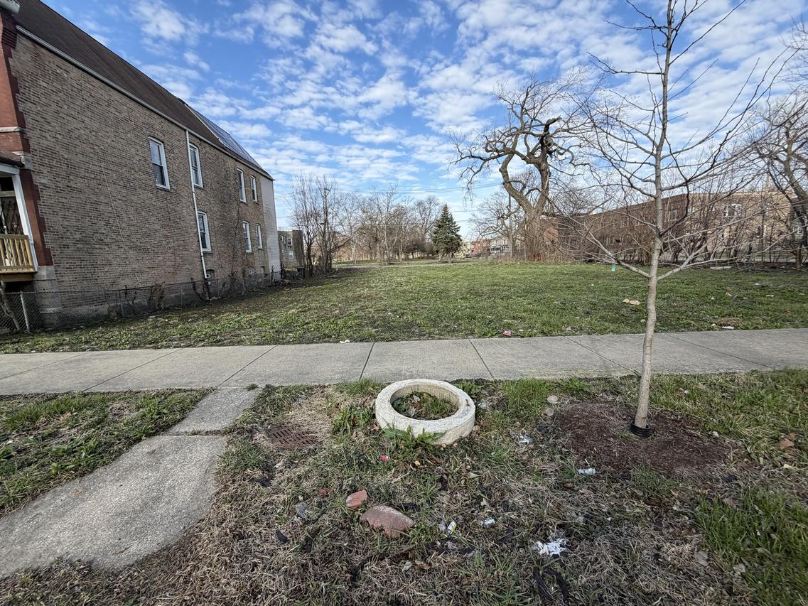 6408 S May St., Chicago, IL 60621