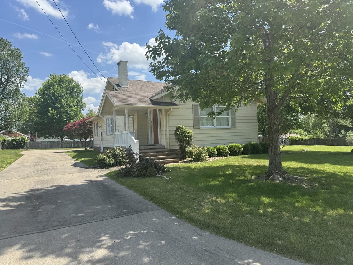 310 N Taft St., West Frankfort, IL 62896