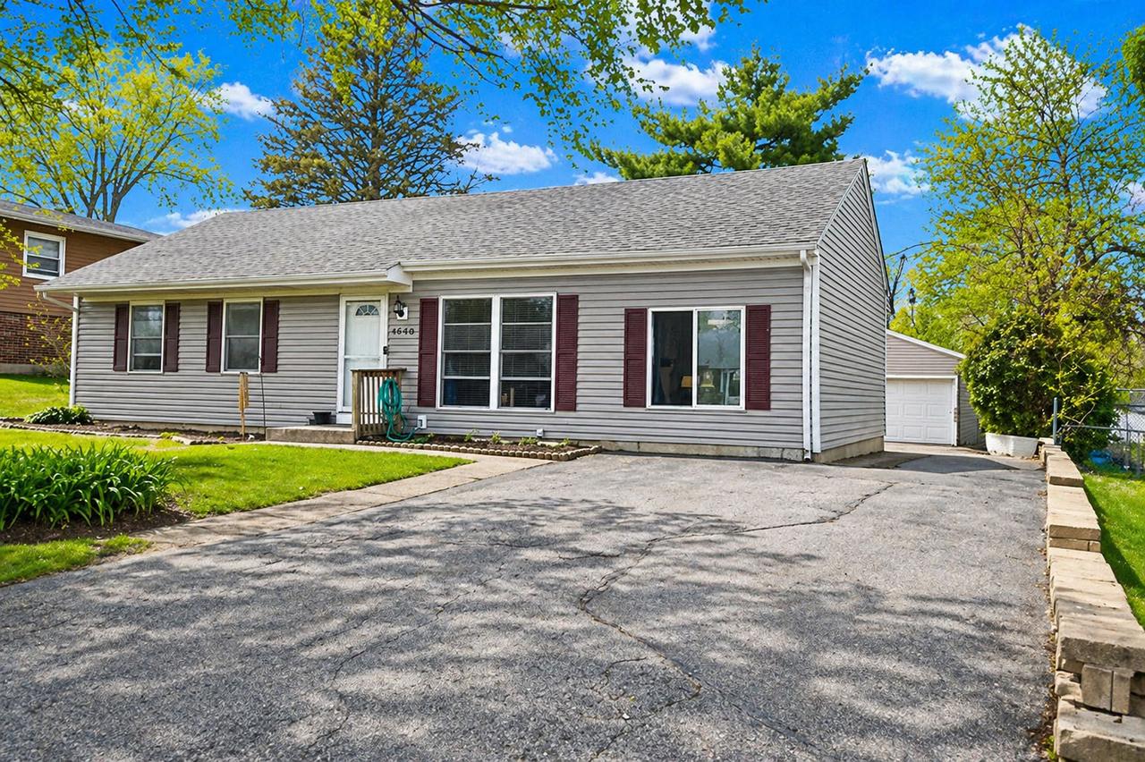 3204 Hunter Path St., Mchenry, IL 60050