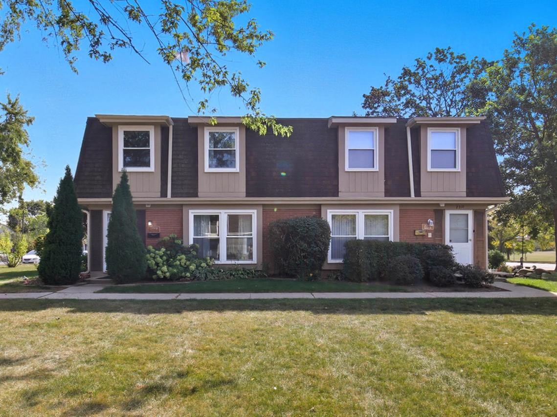 2312 Hyde Ct., Schaumburg, IL 60194