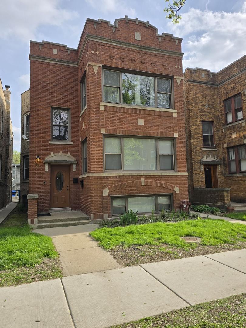 2629 W Winnemac Ave., Chicago, IL 60625