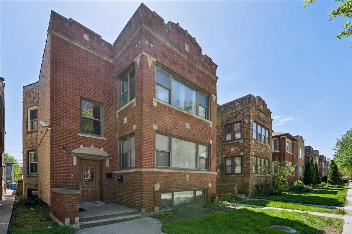 2629 W Winnemac Ave., Chicago, IL 60625