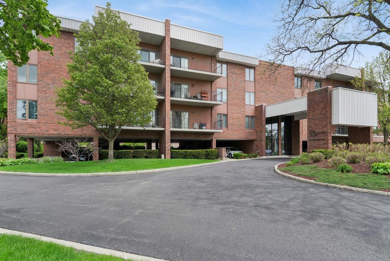 6565 Main St. #201, Downers Grove, IL 60516