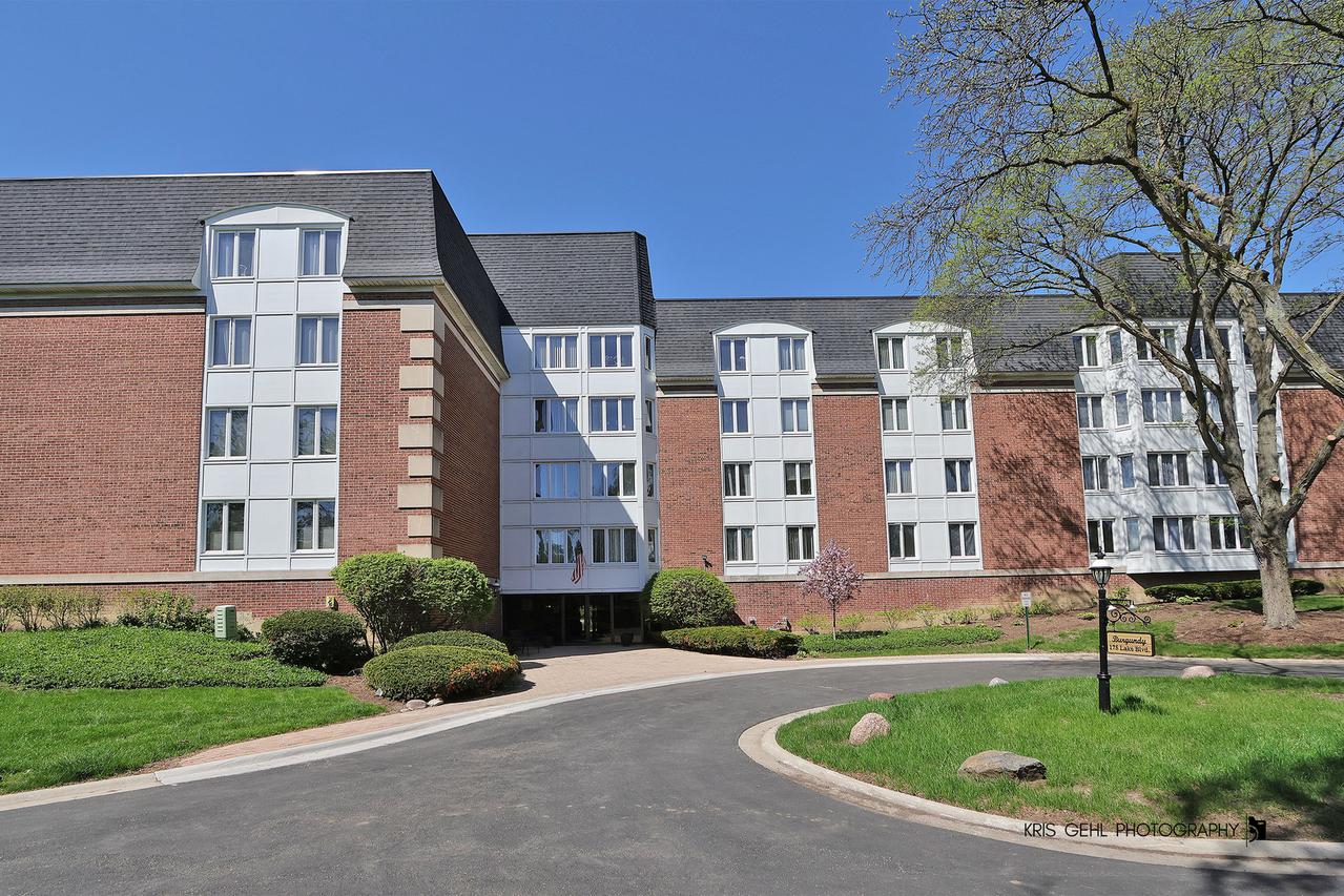 175 Lake Blvd. #318, Buffalo Grove, IL 60089