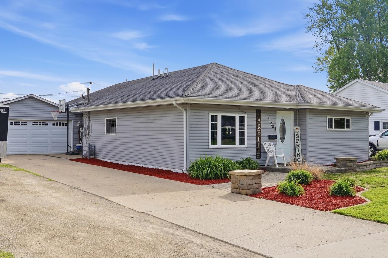 1108 Harvey Dr., Sterling, IL 61081