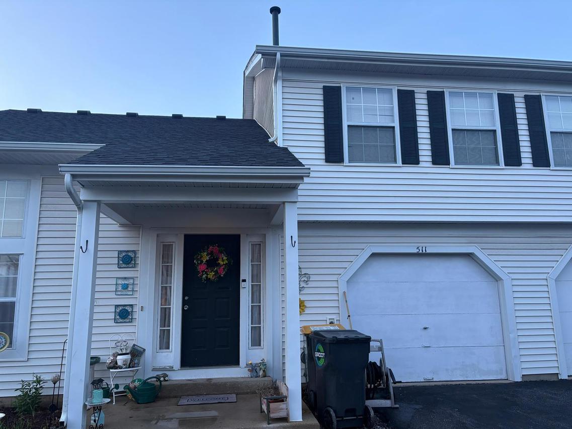 511 East Ave., Streamwood, IL 60107