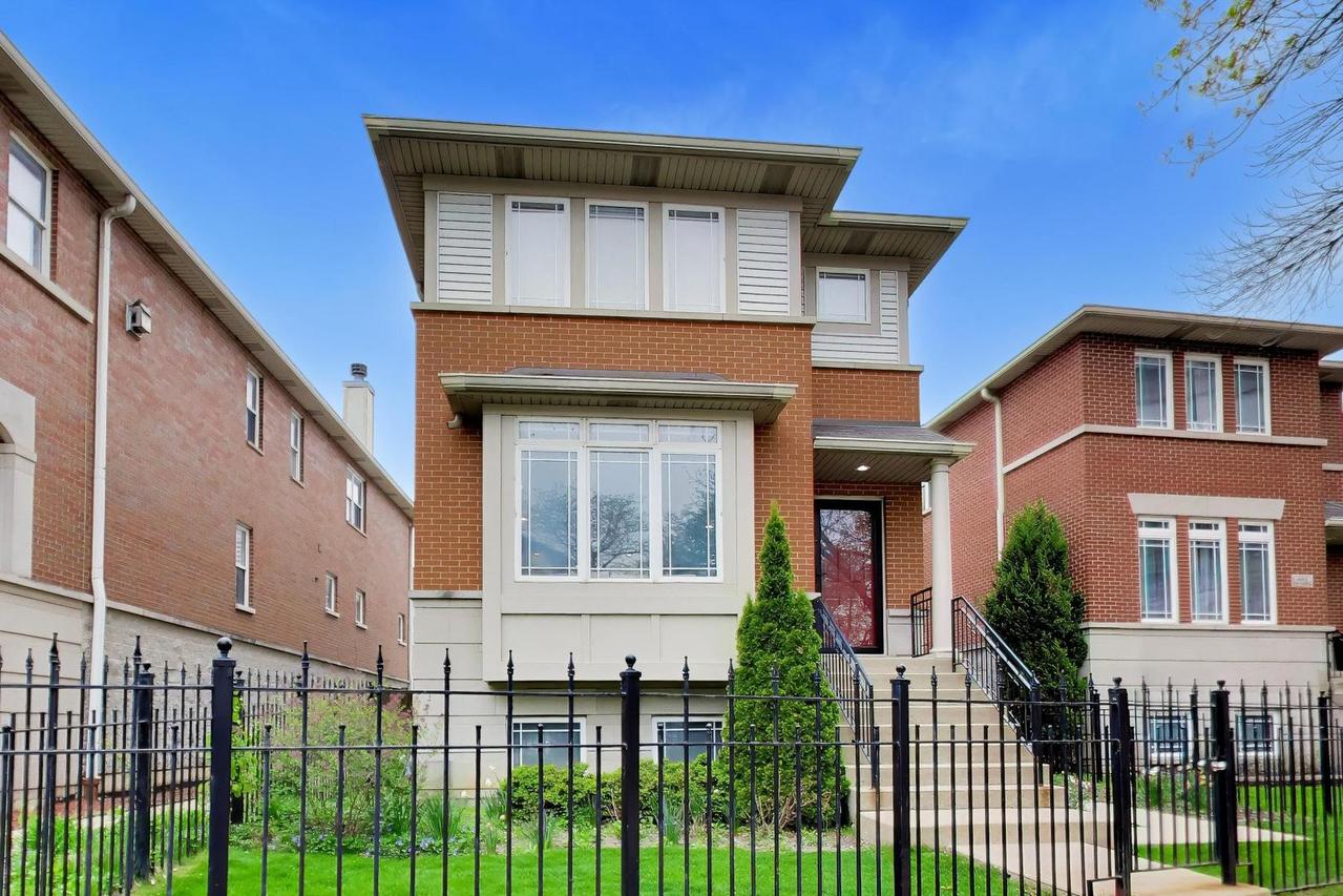 4856 S Cornell Ave., Chicago, IL 60615