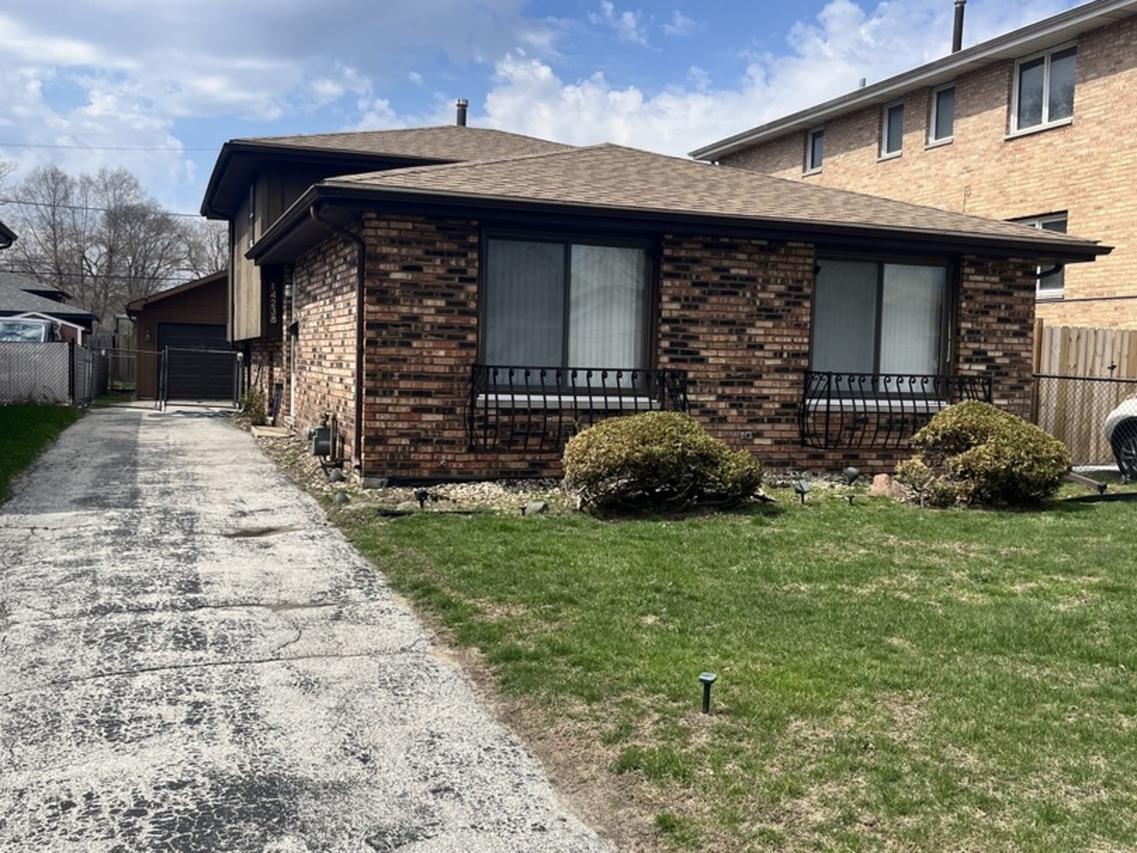 14238 S Manistee Ave., Burnham, IL 60633