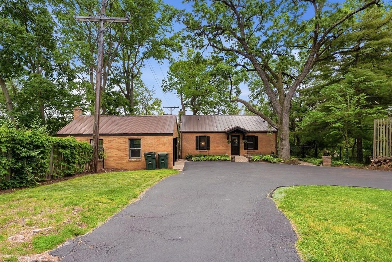 1020 Woodland Ave., Batavia, IL 60510