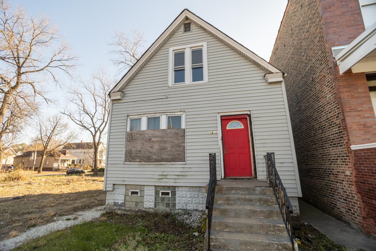 1541 W Marquette Rd., Chicago, IL 60636