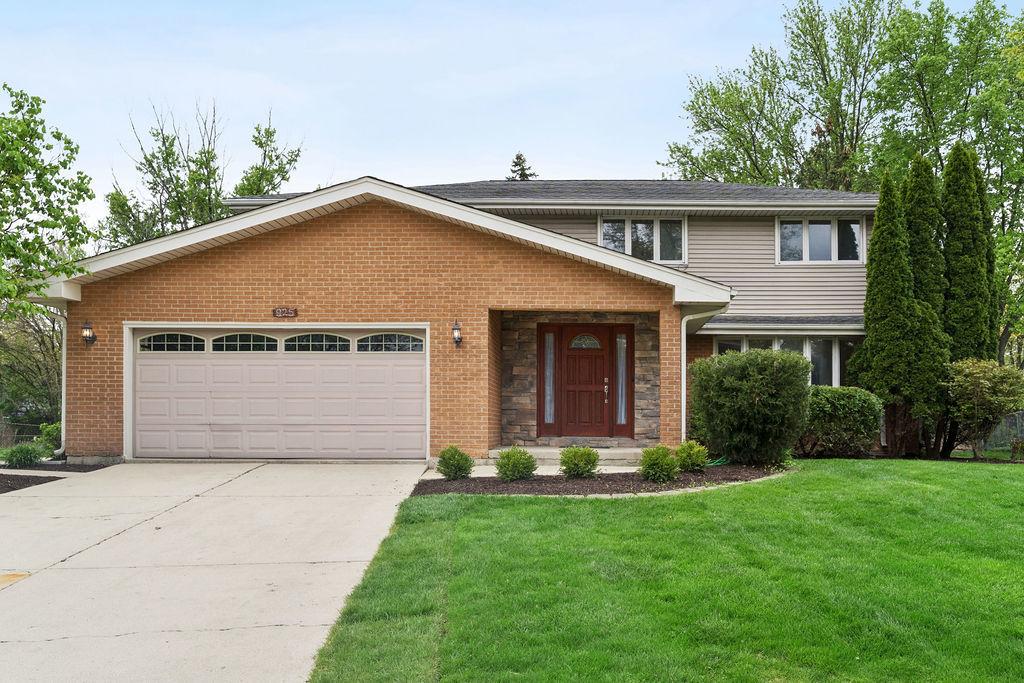 925 Lancaster Ave., Downers Grove, IL 60516