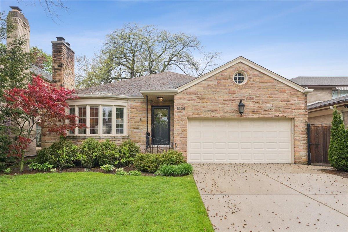 1434 William St., River Forest, IL 60305
