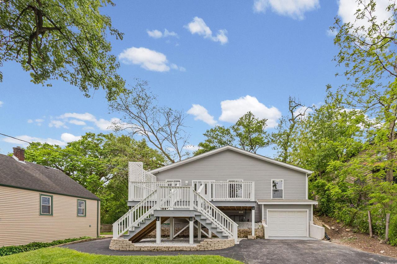 15332 Kenton Ave., Oak Forest, IL 60452
