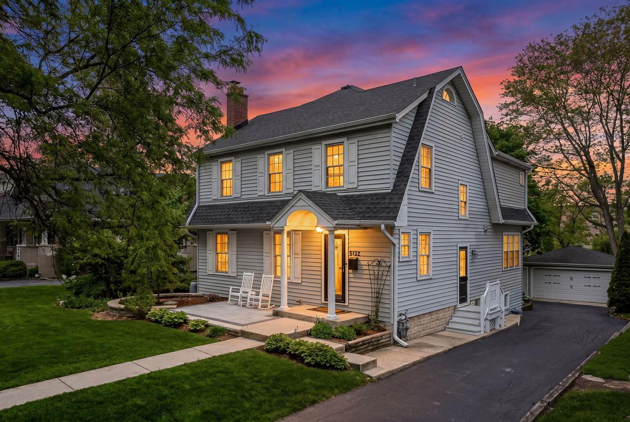5132 Grand Ave., Downers Grove, IL 60515
