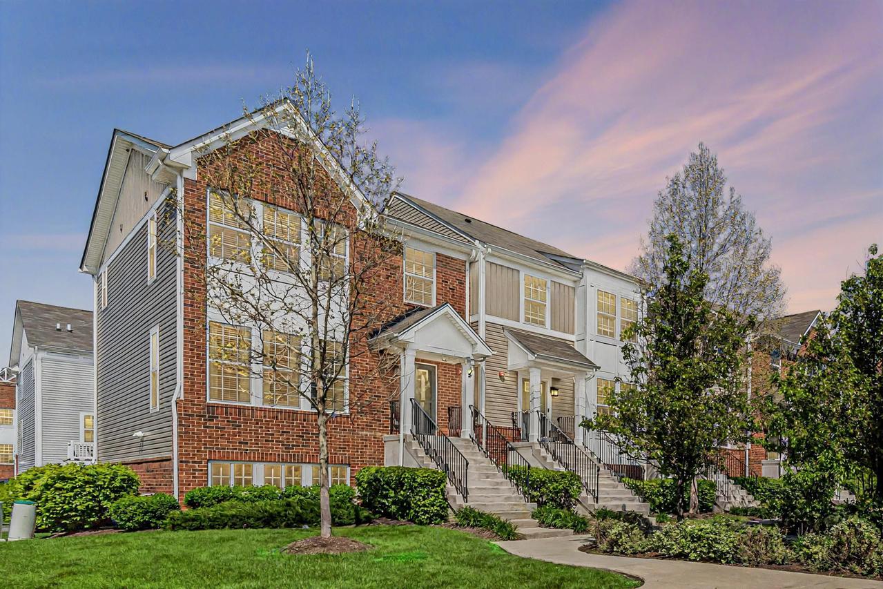 35 Nicholas Dr., Des Plaines, IL 60016
