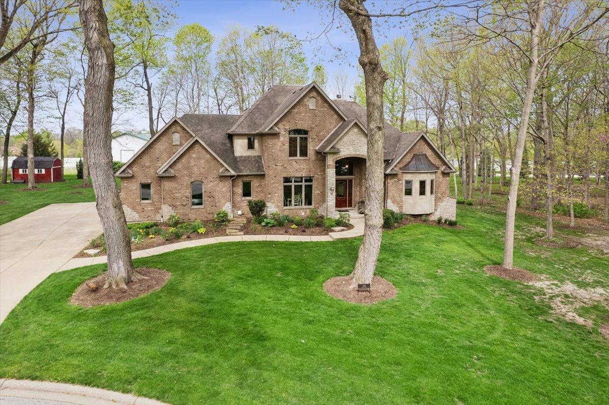 17 M Ashe Rd., Sugar Grove, IL 60554