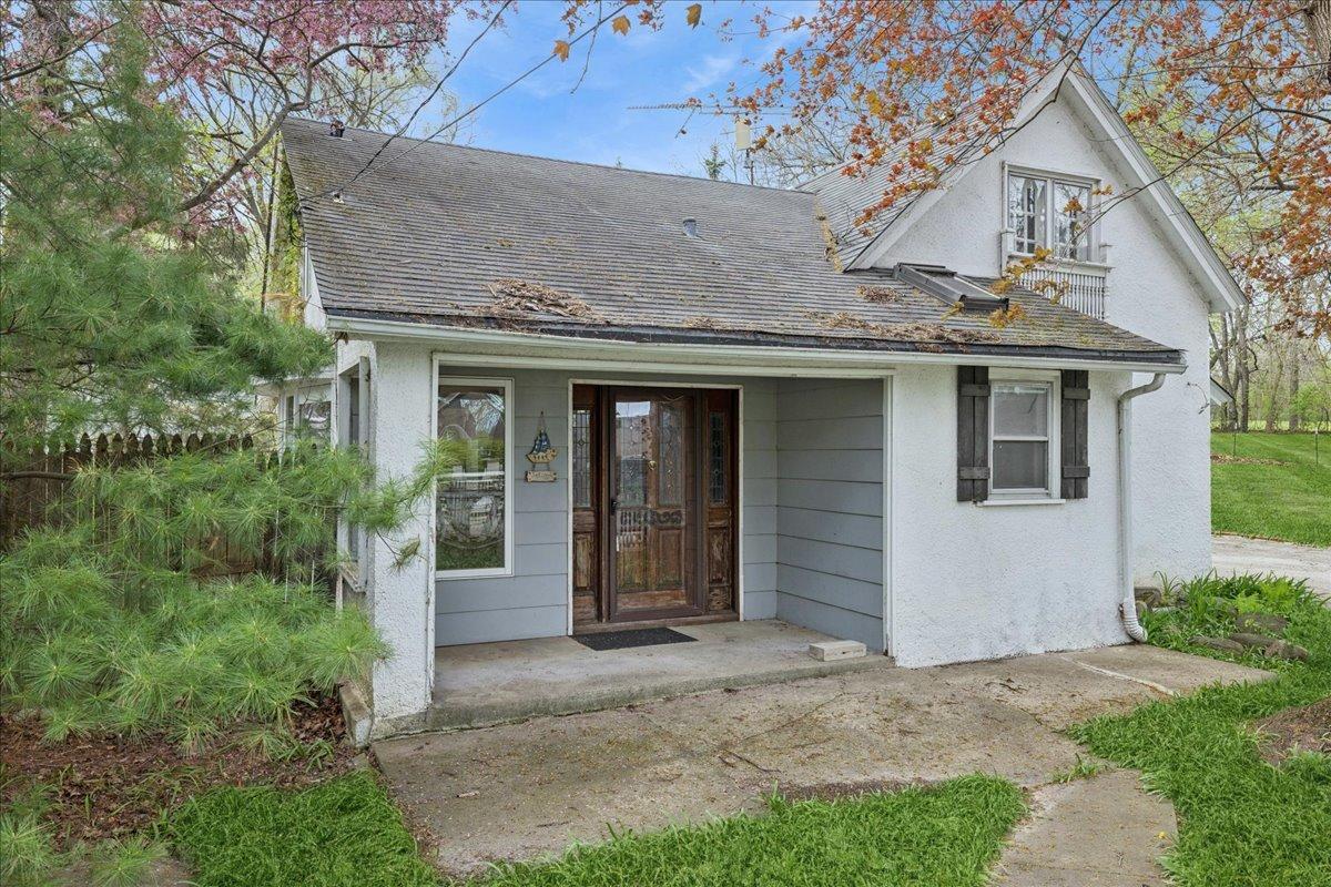 709 Regner Rd., Mchenry, IL 60051