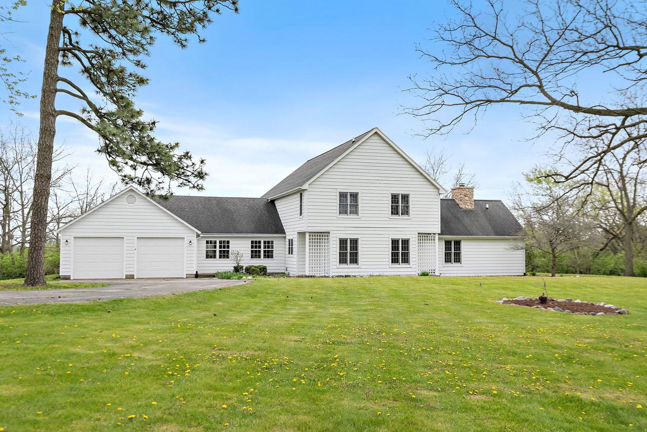 14019 Davis Rd., Woodstock, IL 60098