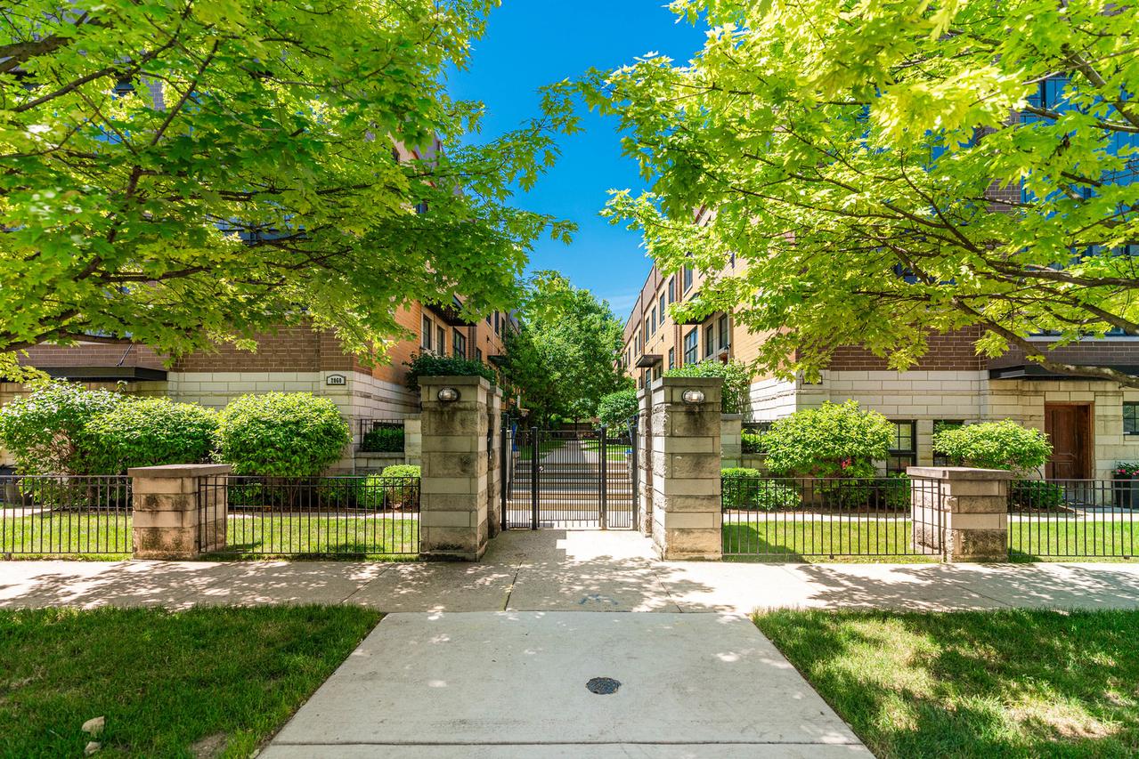 2060 N Stave St. #3, Chicago, IL 60647