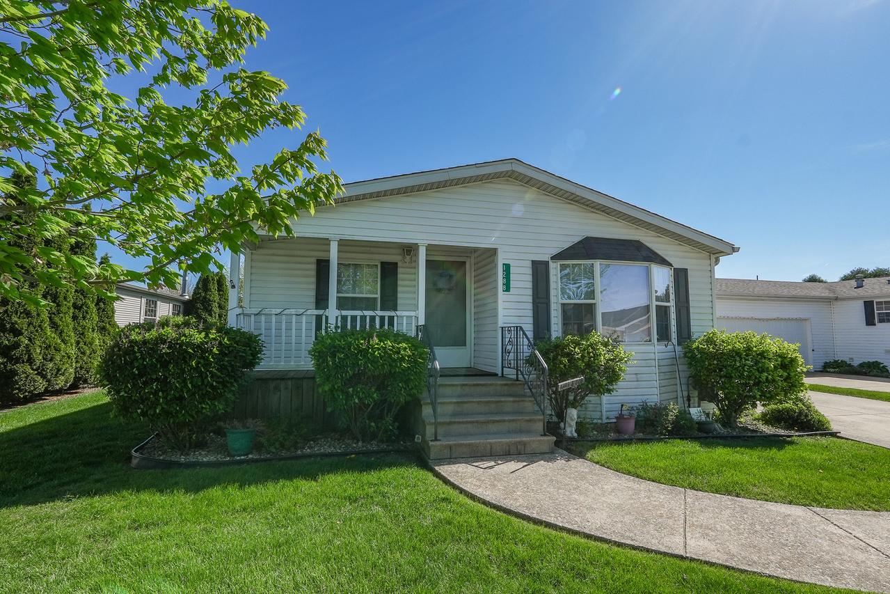 1288 Long Oak Rd., Manteno, IL 60950