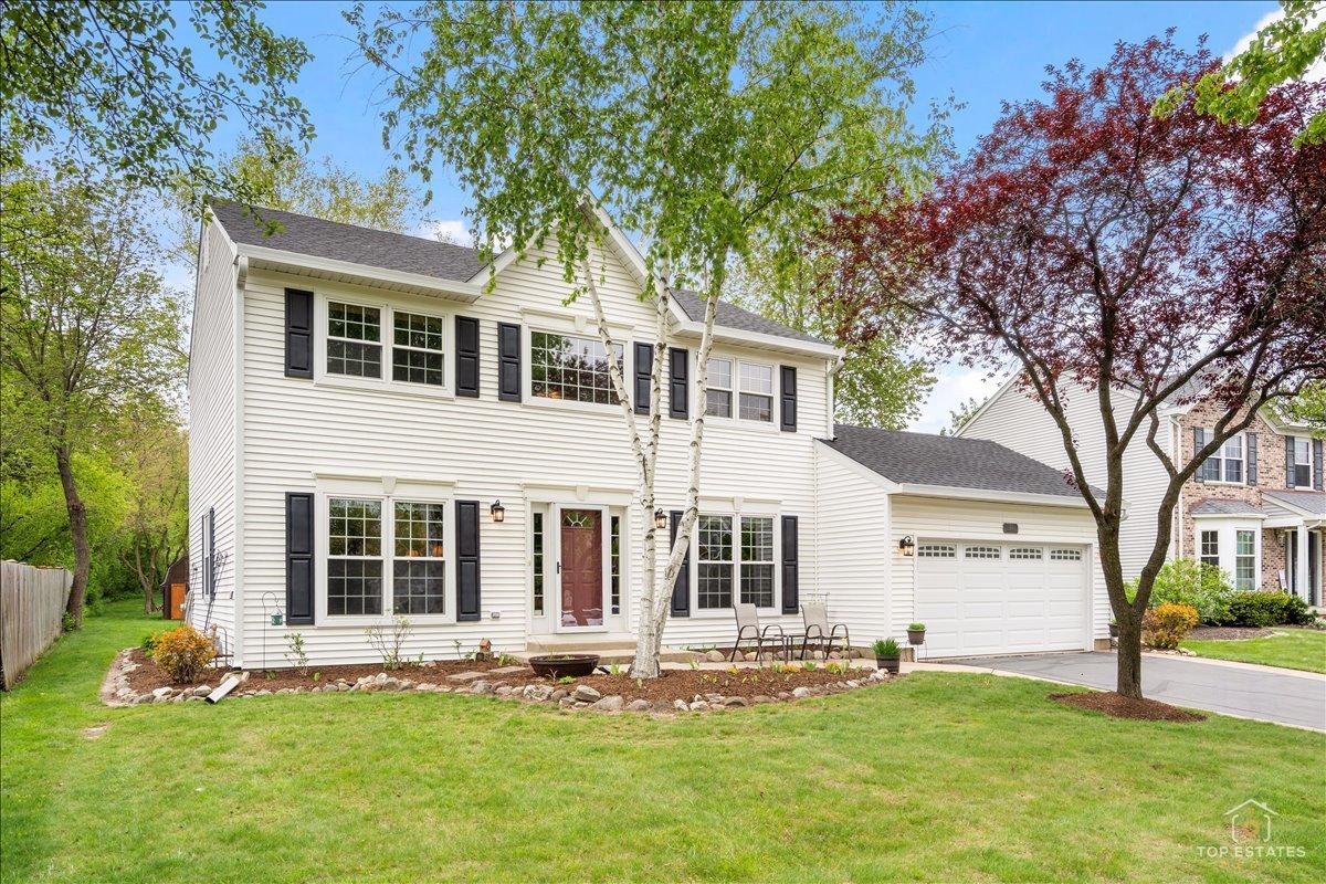 312 Greenview Dr., Crystal Lake, IL 60014