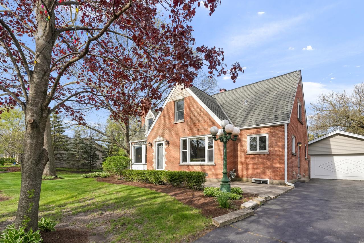 420 S Oak St., Itasca, IL 60143