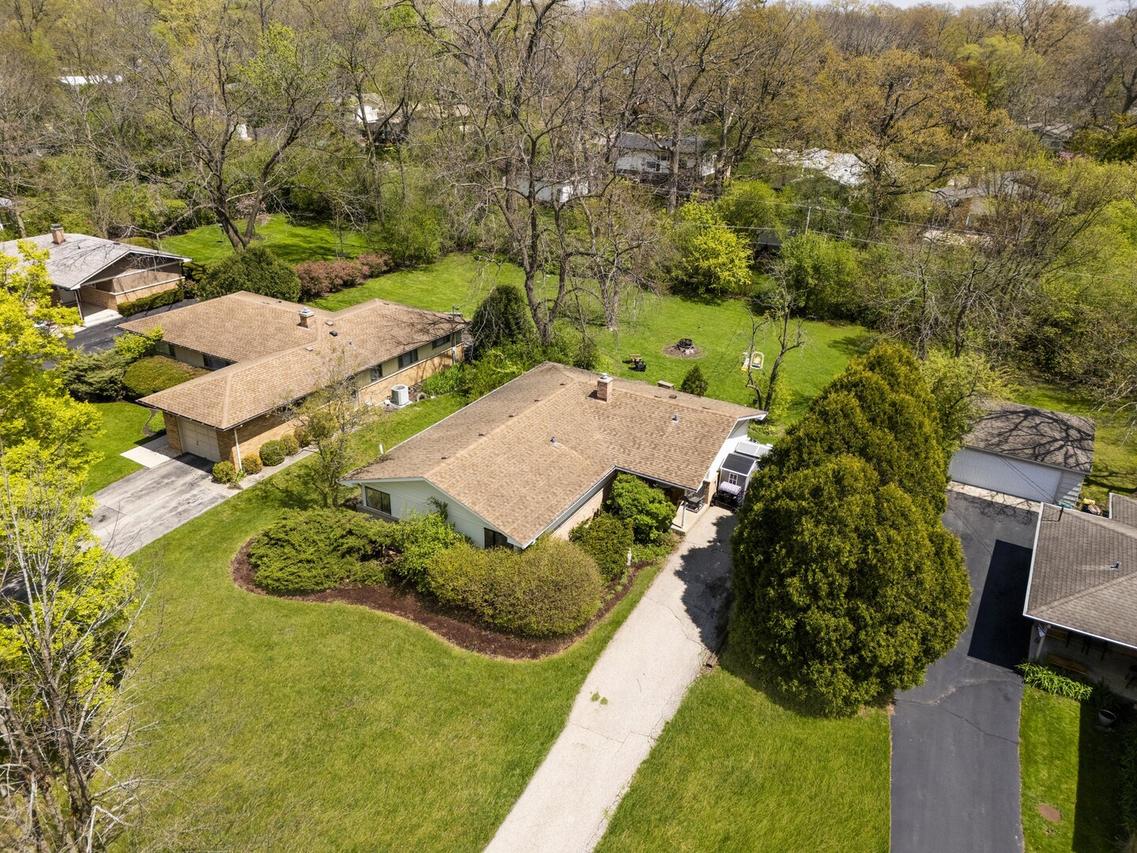 3175 University Ave., Highland Park, IL 60035