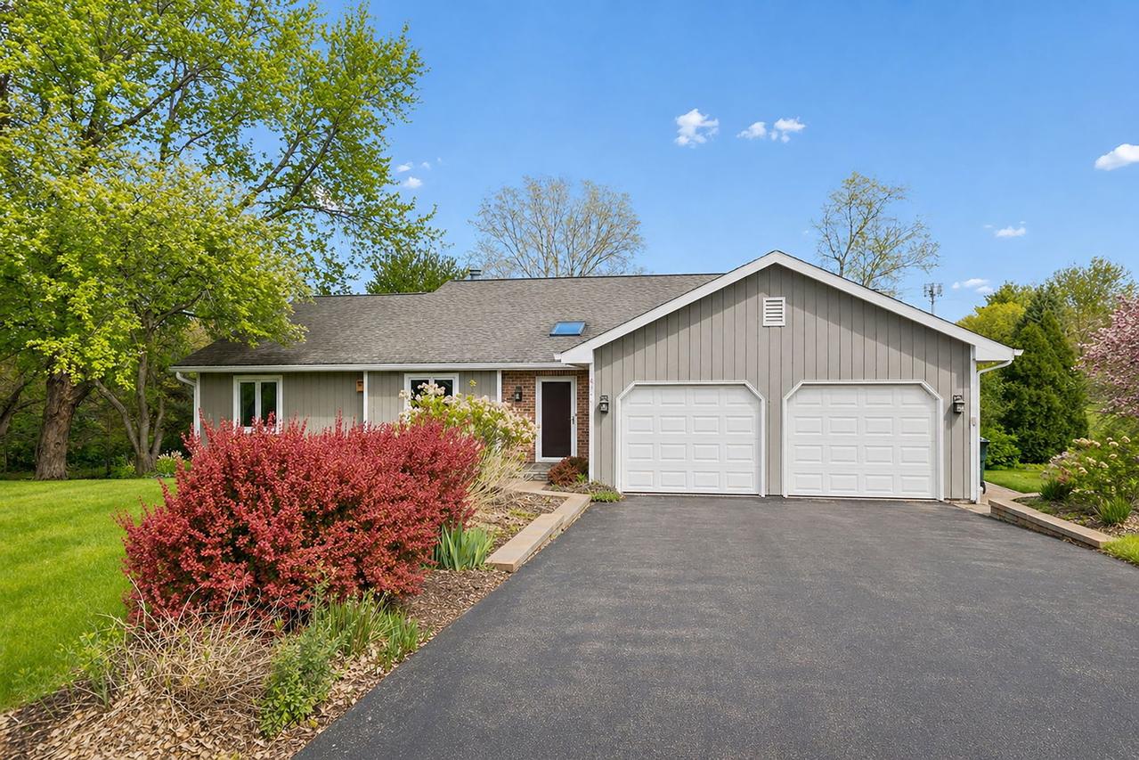 4508 Nancy Dr., Crystal Lake, IL 60014