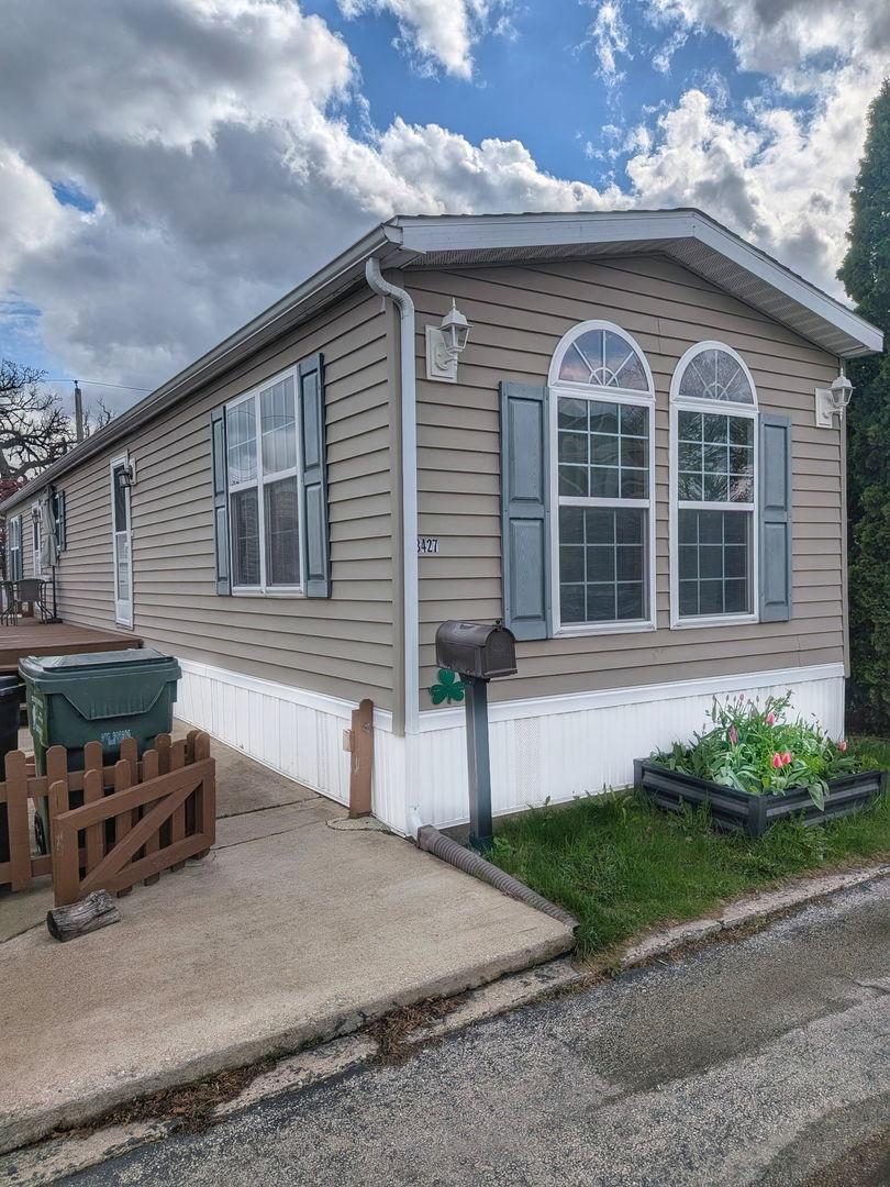 3427 W 117th St., Merrionette Park, IL 60803