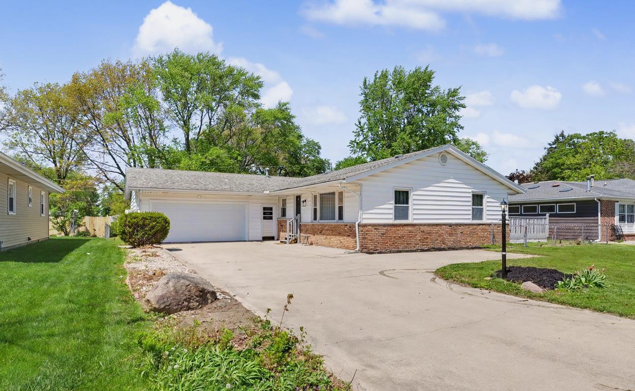 2609 Brownfield Rd., Urbana, IL 61802