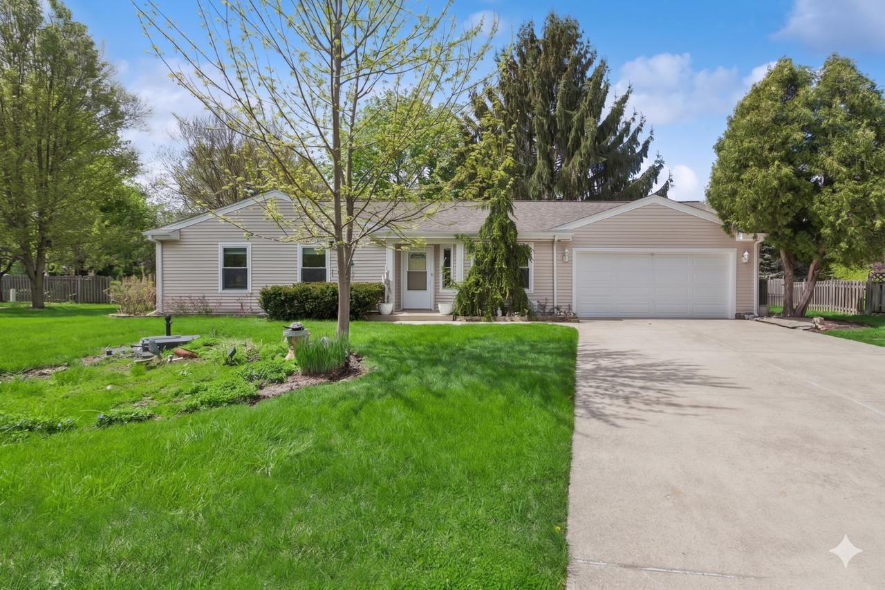 3287 Medford Ct., Island Lake, IL 60042