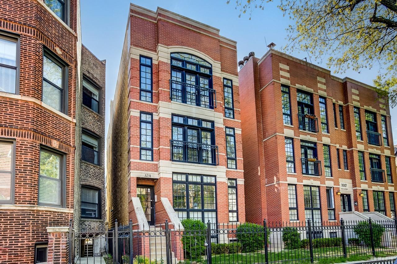 3251 N Kenmore Ave. #3, Chicago, IL 60657